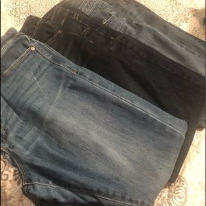 SOLD!  4 pairs of Simply Vera Wang skinny jeans